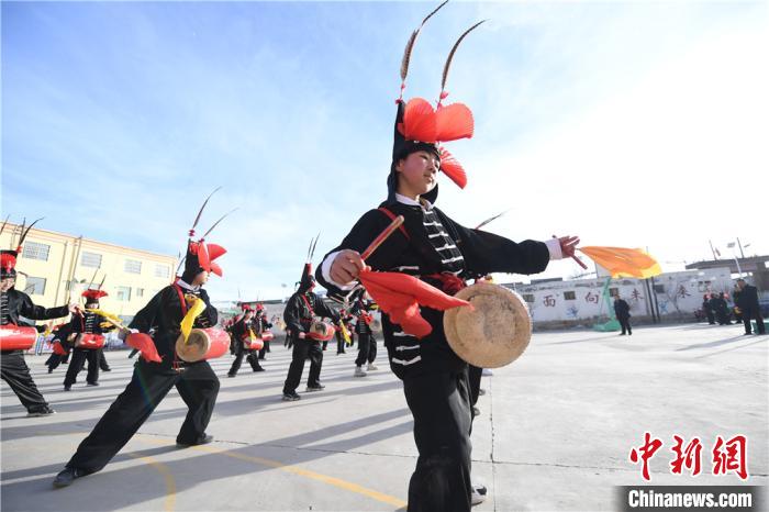 甘肅武威：千年鼓舞進校園“非遺”文化浸潤少年心