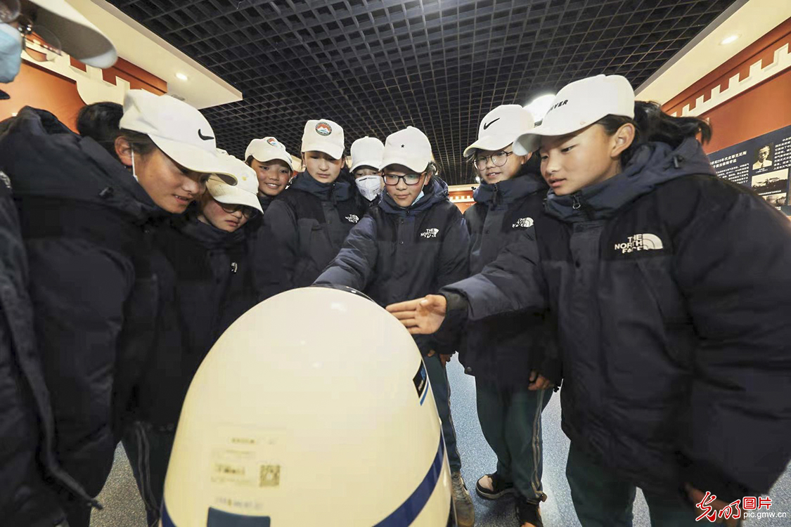 西藏墨竹工卡：氣象日里學(xué)氣象