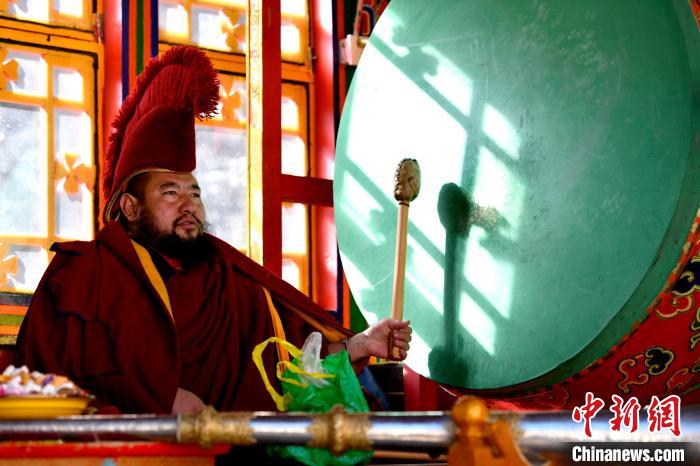 西藏楚布寺跳神活動迎藏歷新年